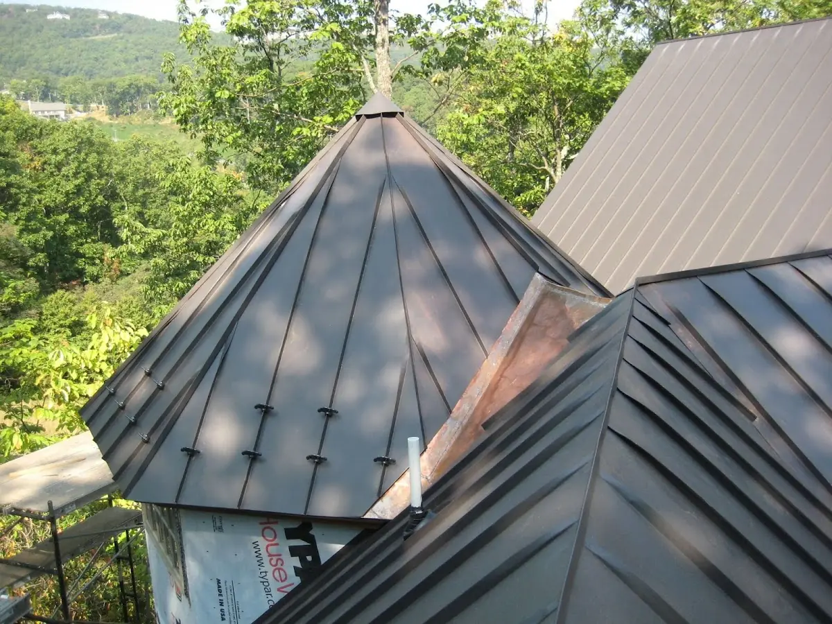 Professional Roof Tarp Installation by Craftsman Roofing in Mouzon